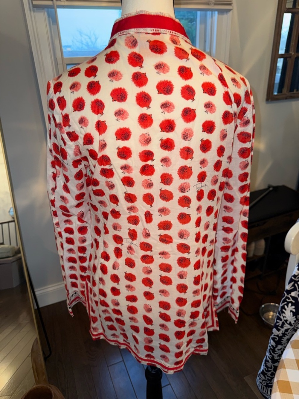 Tory Burch Red Orange Label with Navy Logo - Picture 7 of 12
